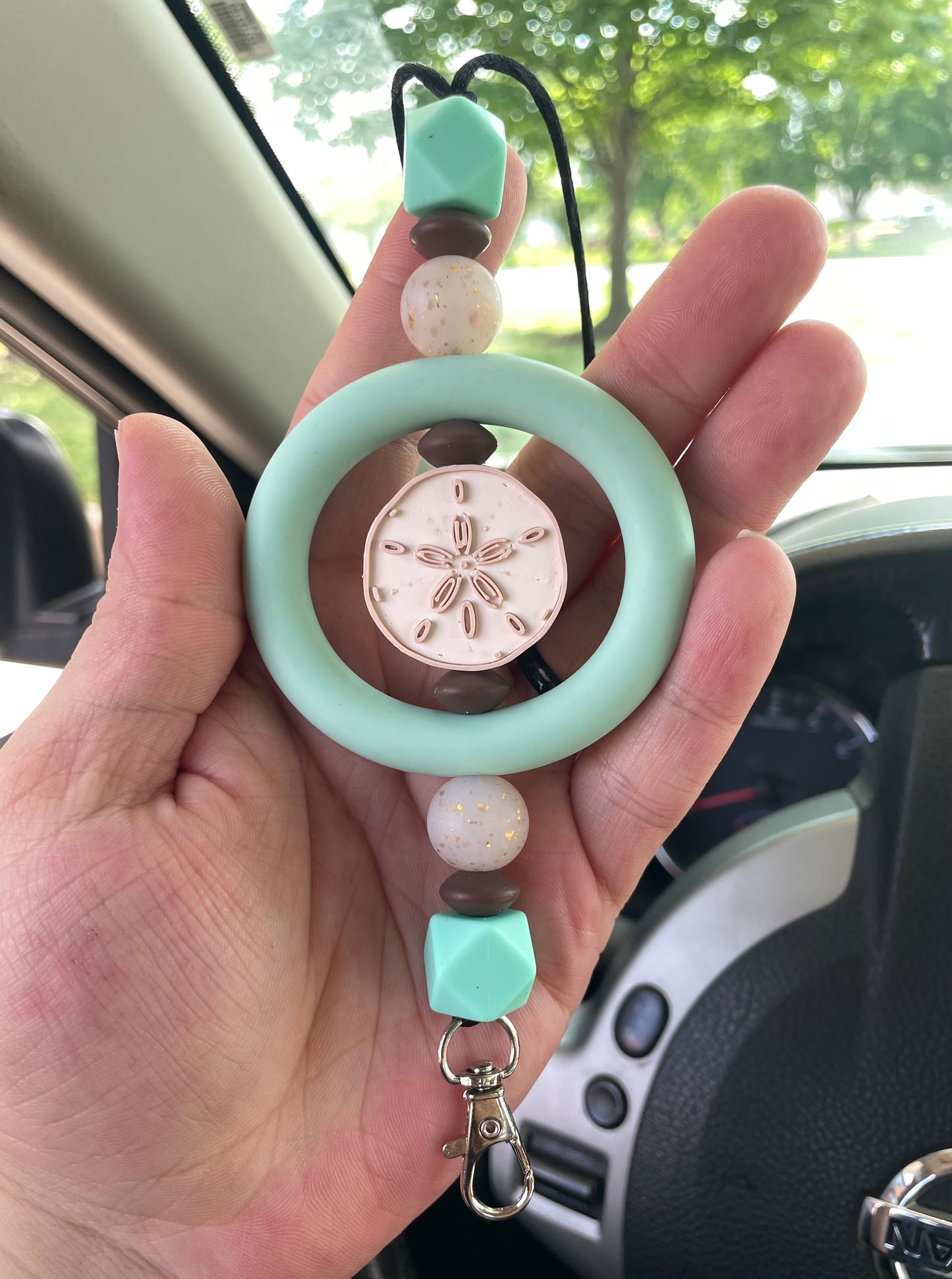Sand dollar freshie clip