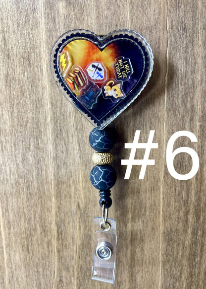 Fourth wing shaker badge reel