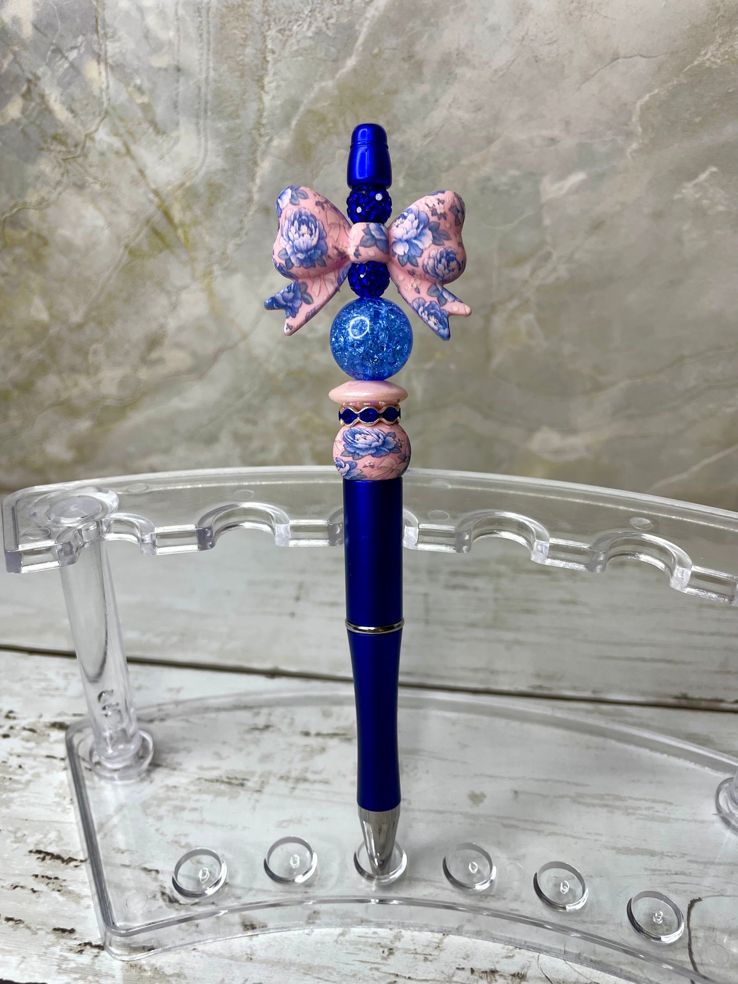 Floral bow pen