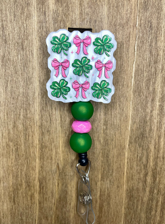 Clovers and bows
