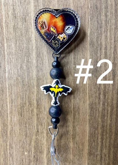 Fourth wing shaker badge reel